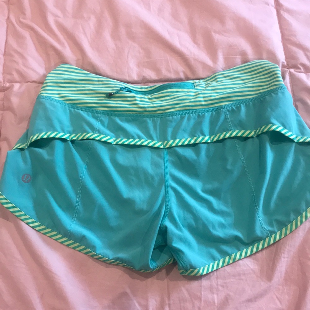size 4 worn once lululemon speed up shorts